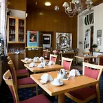 Inselhotel Cornelius 3*