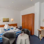 فندق مبيت وإفطار Inselhotel Cornelius نورديرني
