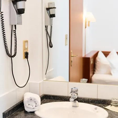 ベッド・アンド・ブレックファスト Inselhotel Cornelius