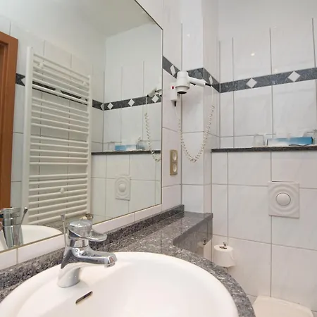 Inselhotel Cornelius 3*
